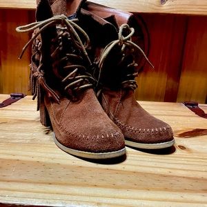 Sbicca brown fringed boots